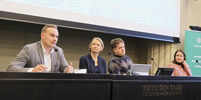 Atte Harjanne (Vihreät), Mervi Katainen (Kokoomus), Ville Jalovaara (SDP) sekä Veronika Honkasalo (Vasemmistoliitto). 